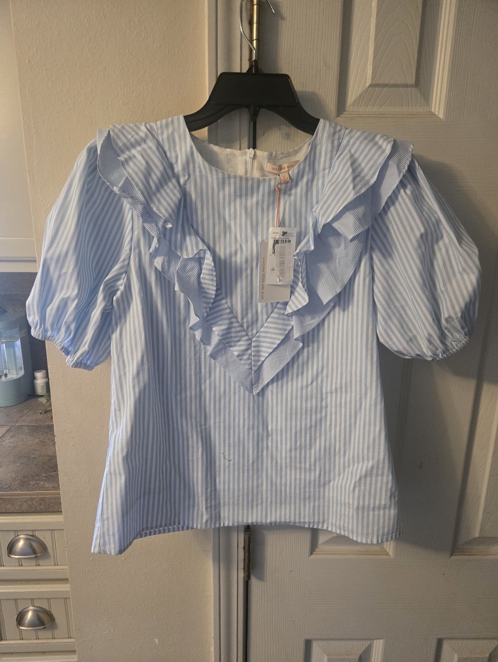 Skies Are Blue Puffed Please Ruffle Shirt
